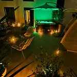 Daire Luxury Urban With Jacuzzi