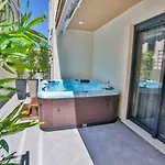 Daire Luxury Urban With Jacuzzi