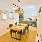 Daire Luxury Urban With Jacuzzi *