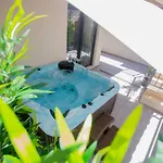 Luxury Urban With Jacuzzi Daire Split