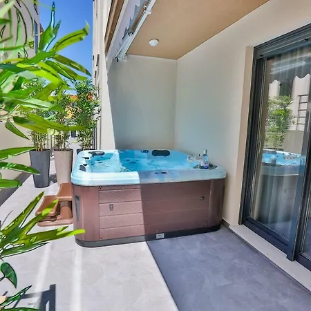 Appartamento Luxury Urban With Jacuzzi
