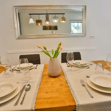 Luxury Urban With Jacuzzi Appartamento Spalato