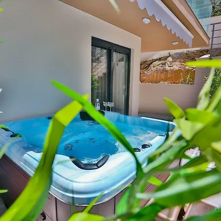 Daire Luxury Urban With Jacuzzi *