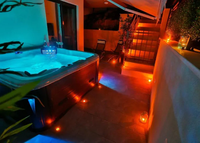 Luxury Urban With Jacuzzi Διαμέρισμα